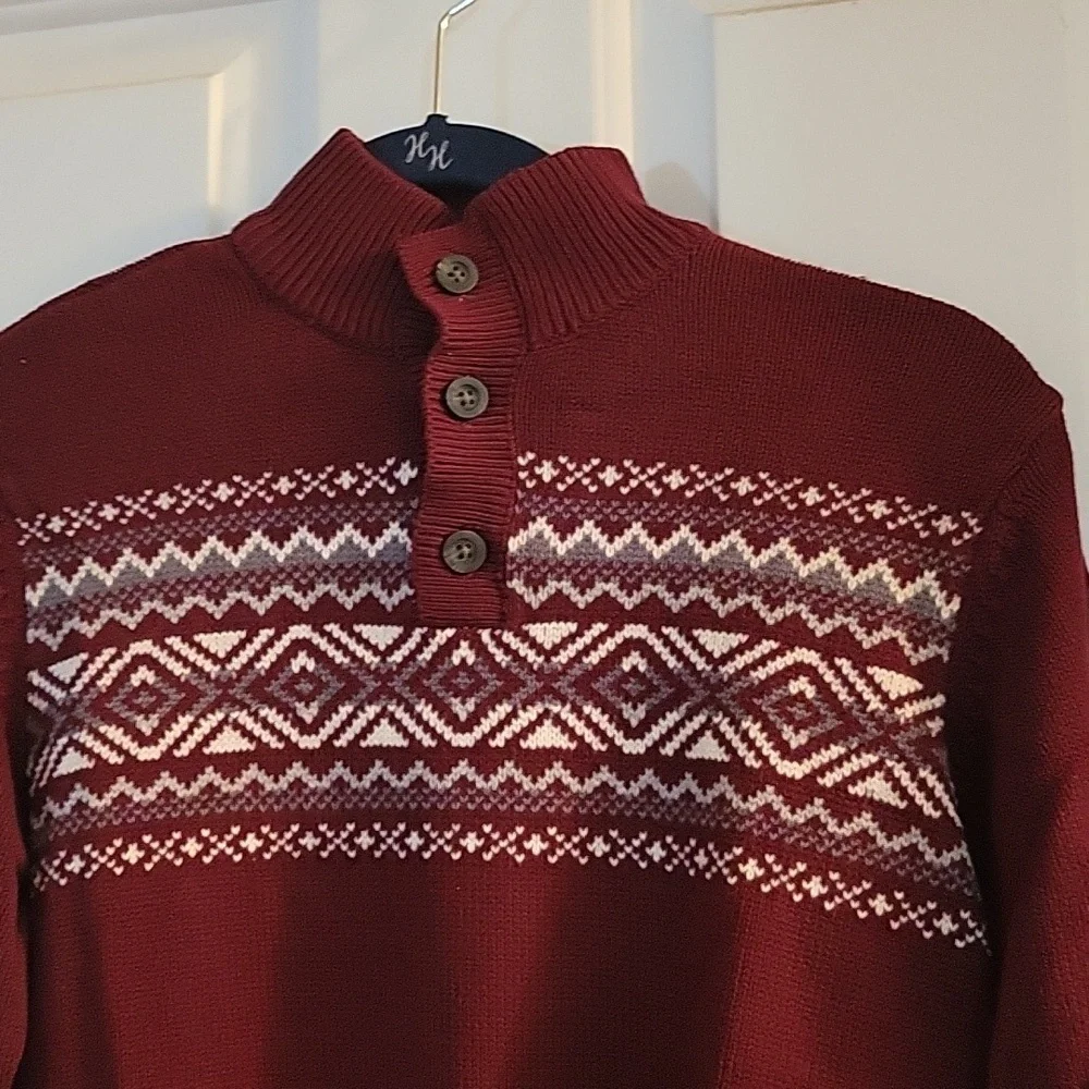 Childrens place burgandy and white sweater large 10/12